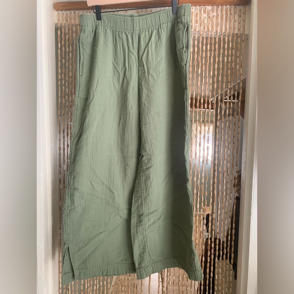 Old Navy Cotton Gauze High-Waist Wide-Leg Pants in Bare Ground Green